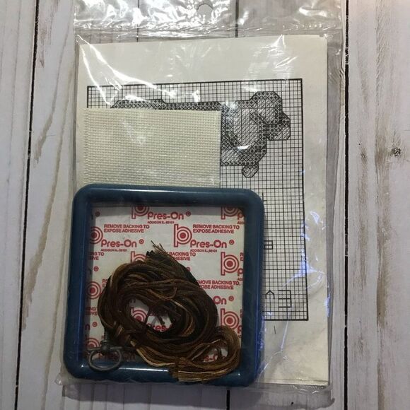 Dale Burdett vintage country cross stitch New in pkg 4” x 4” ck282 craft kit - Picture 2 of 3